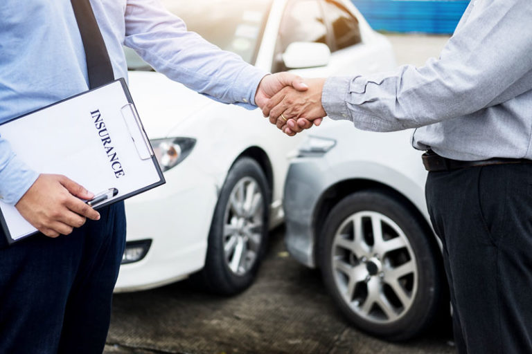 How to negotiate with an insurance company after a car