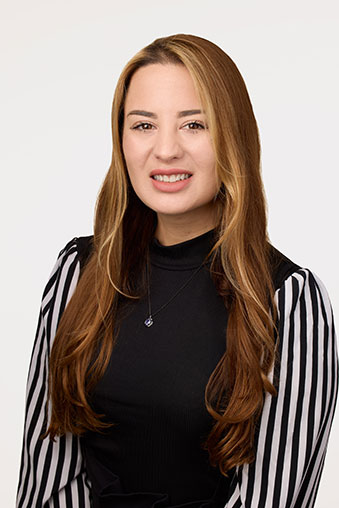 Daniella R. Jones<br />
Litigation Paralegal<br />
